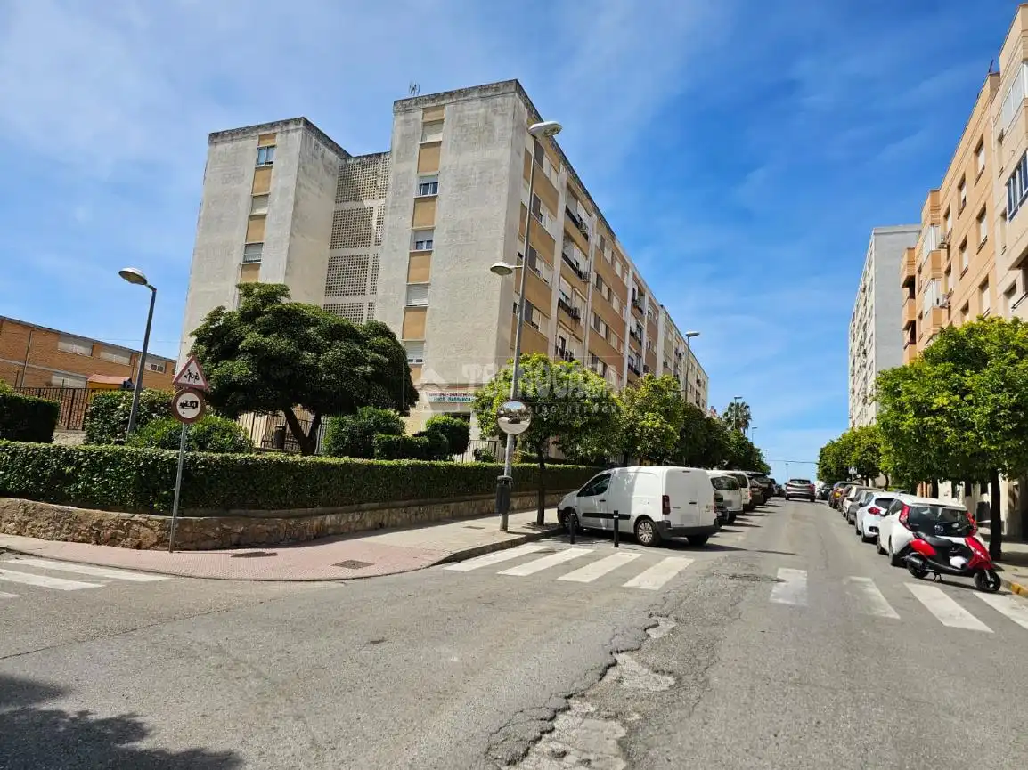 Vista exterior de Pis en venda en Jerez de la Frontera amb Aire condicionat