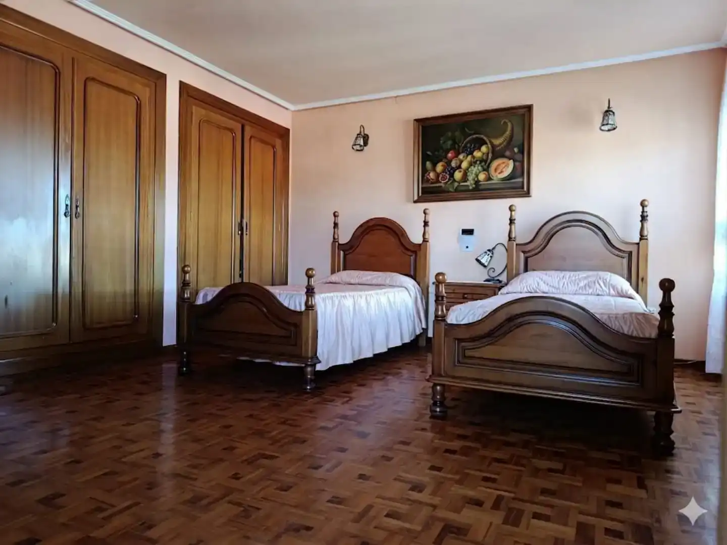 Habitación de Piso en venta en Burgo de Osma - Ciudad de Osma con Aire acondicionado, Parquet y Amueblado