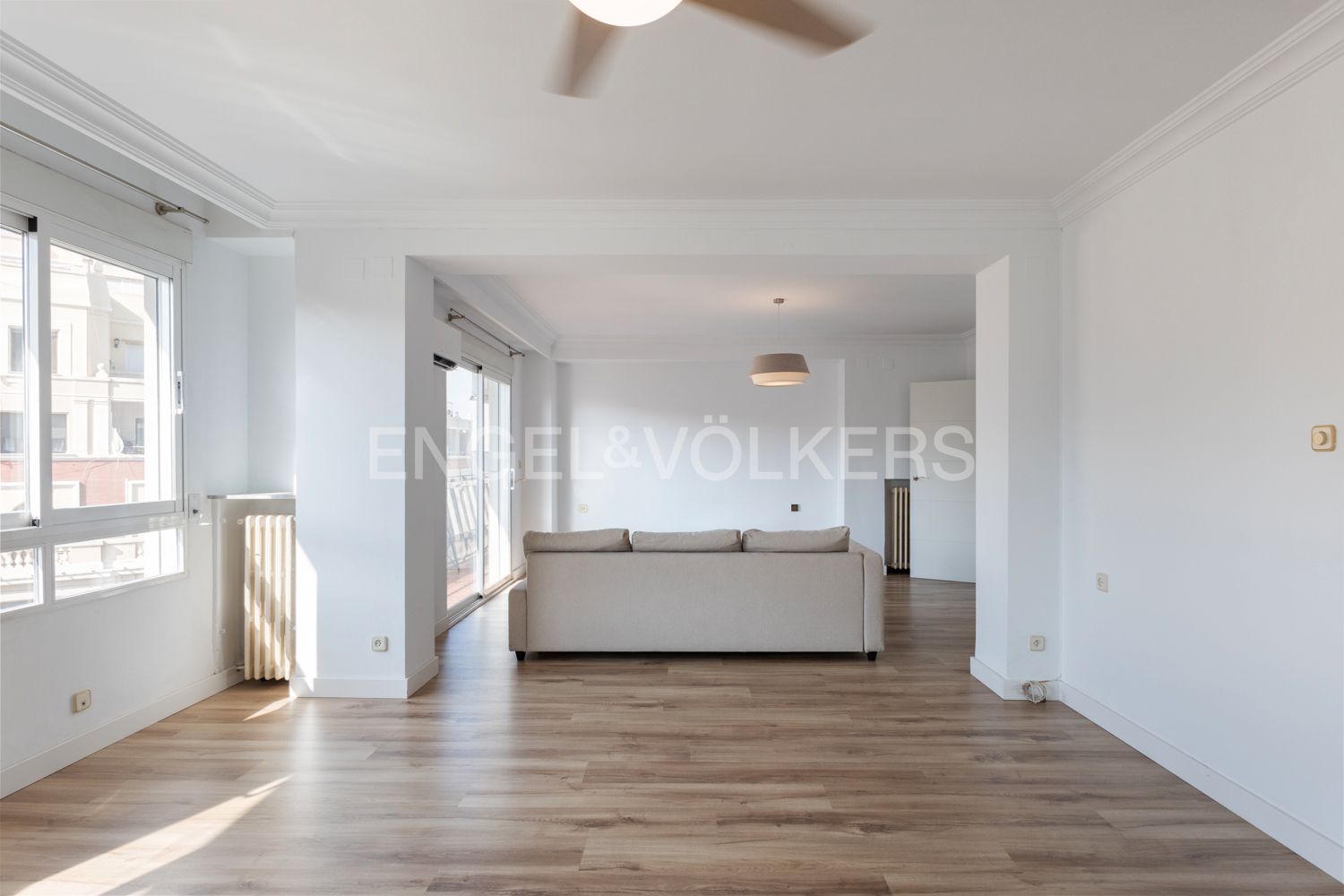 Sala d'estar de Apartament de lloguer en  Valencia Capital amb Aire condicionat, Calefacció i Parquet