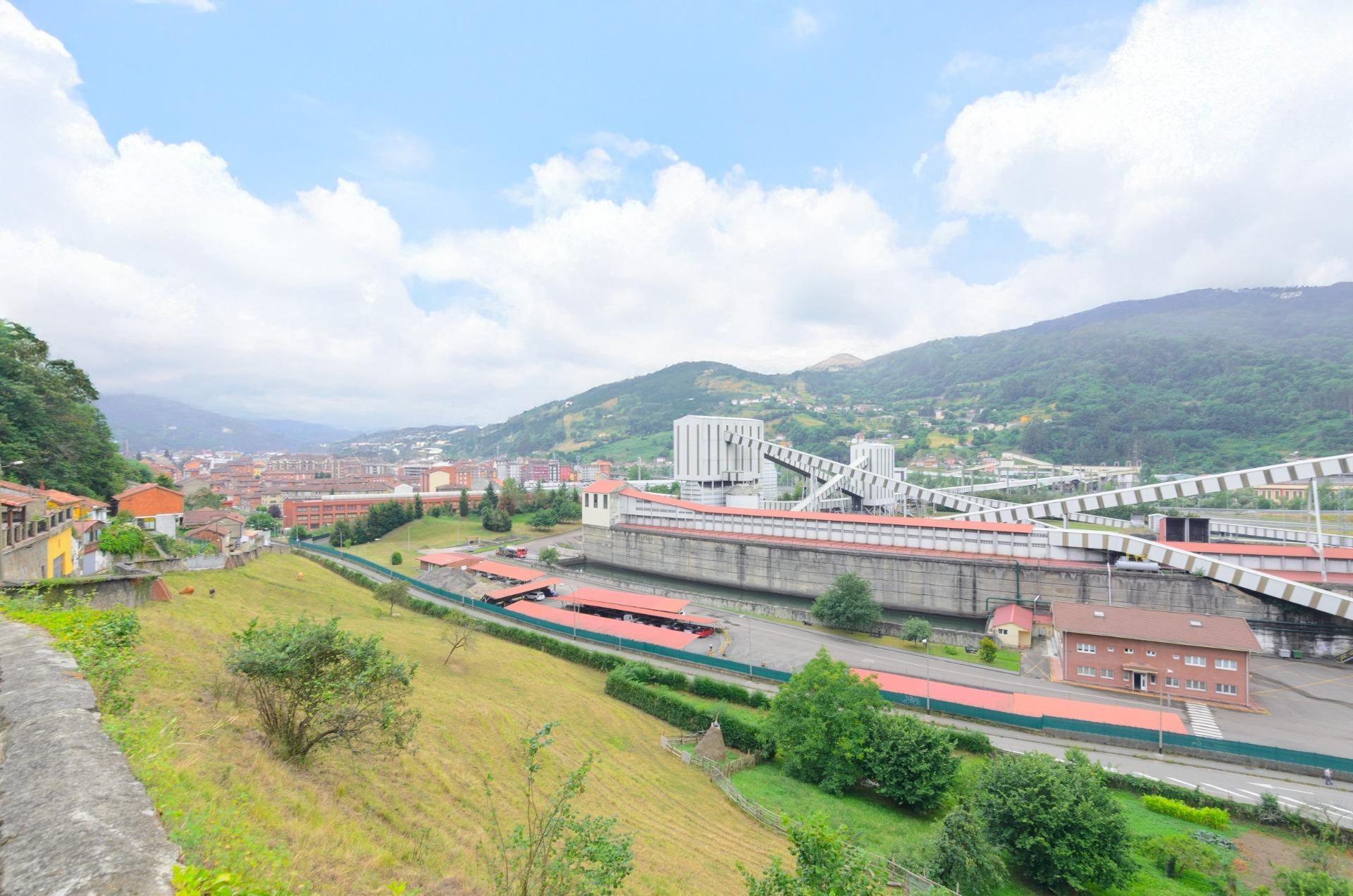 Vista exterior de Casa o xalet en venda en Mieres (Asturias)