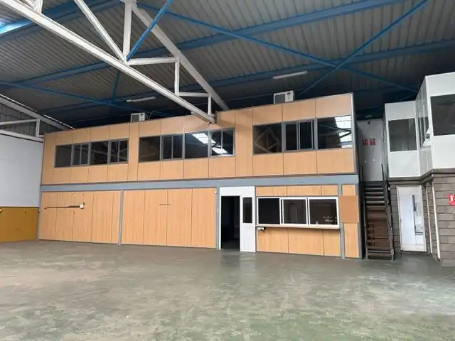 Außenansicht von Fabrikhallen zur Miete in El Rosario