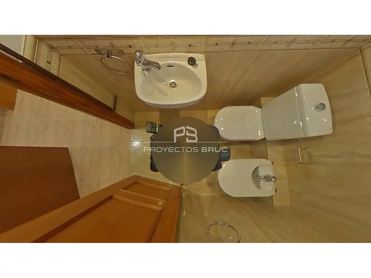 Baño de Piso en venta en Nou Barris