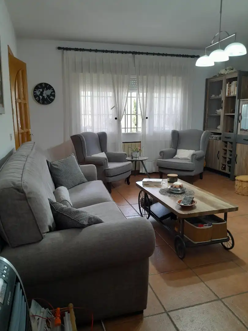Sala de estar de Casa o chalet en venta en Cobisa con Calefacción, Jardín privado y Amueblado