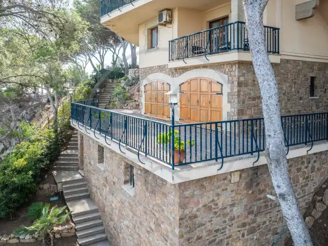 Außenansicht von Haus oder Chalet zum Verkauf in Palafrugell mit Klimaanlage, Heizung und Privatgarten