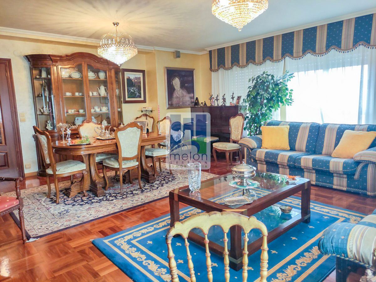 Sala d'estar de Pis en venda en Burgos Capital amb Traster