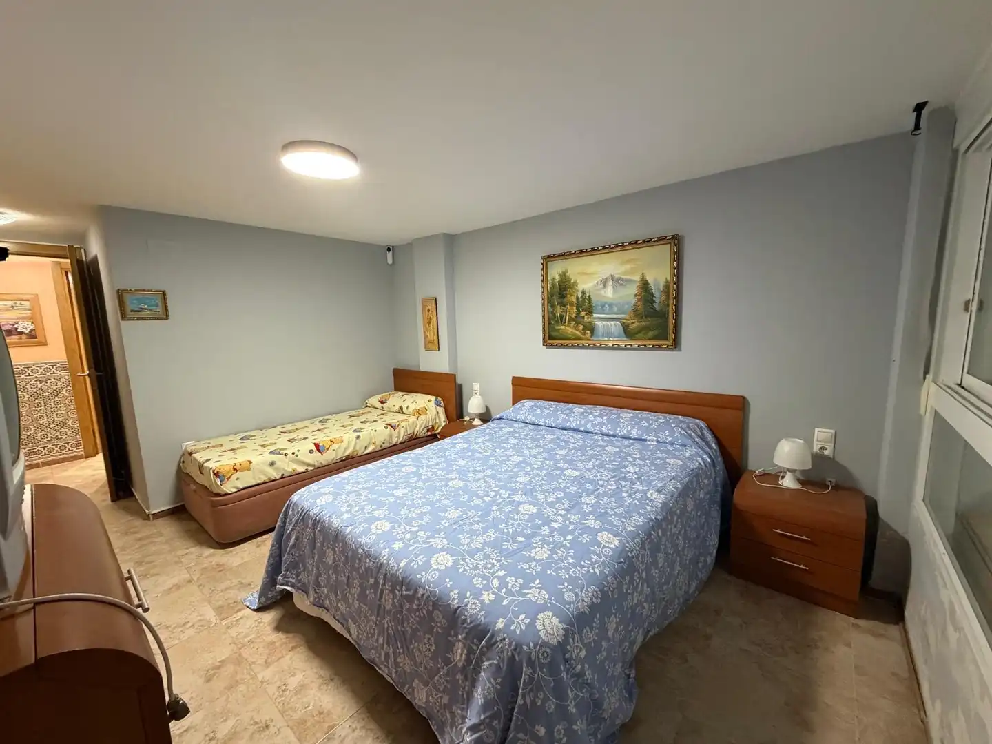 Schlafzimmer von Einfamilien-Reihenhaus zum Verkauf in Oliva mit Klimaanlage, Heizung und Privatgarten