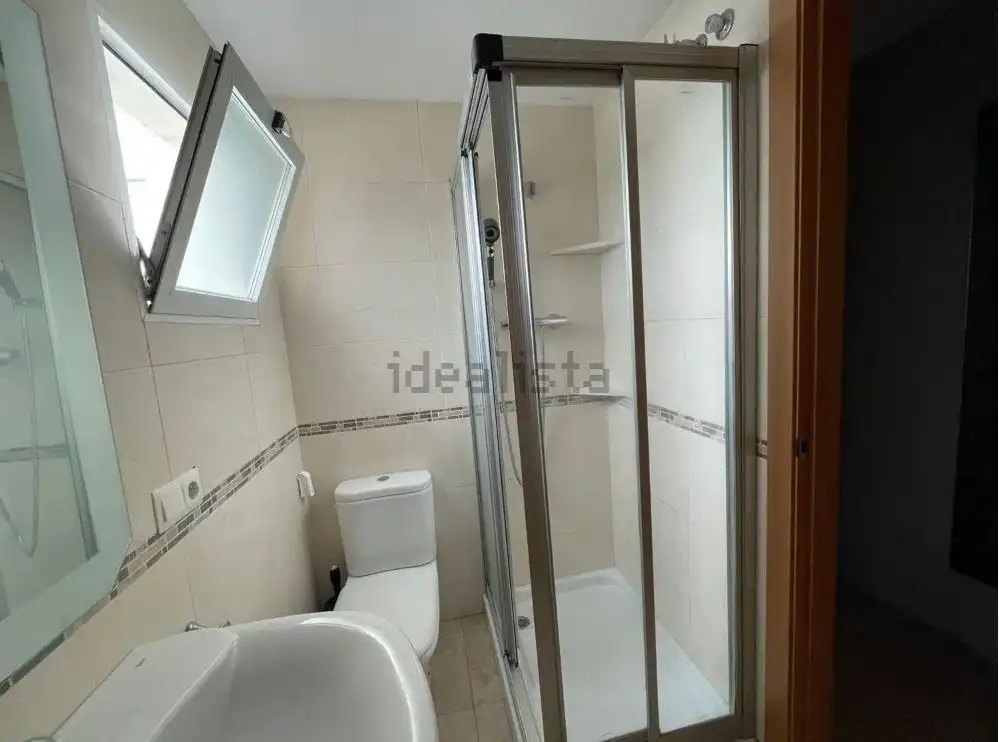 Bany de Apartament de lloguer en Moncofa amb Terrassa, Moblat i Balcó