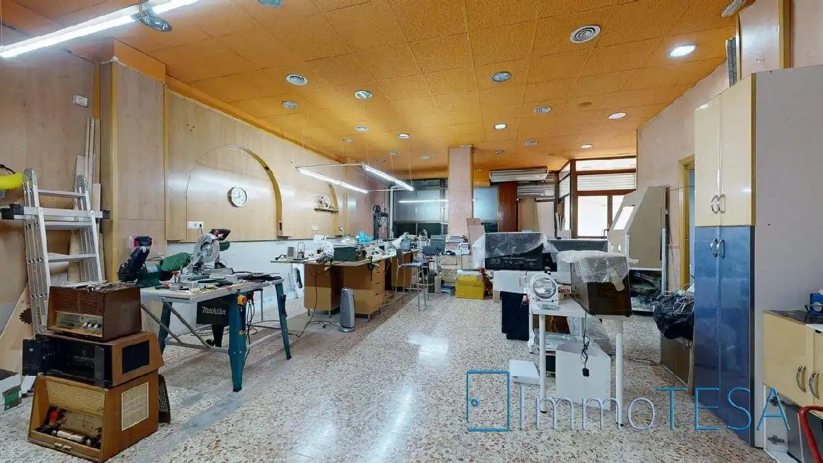 Local en venta en Barberà del Vallès