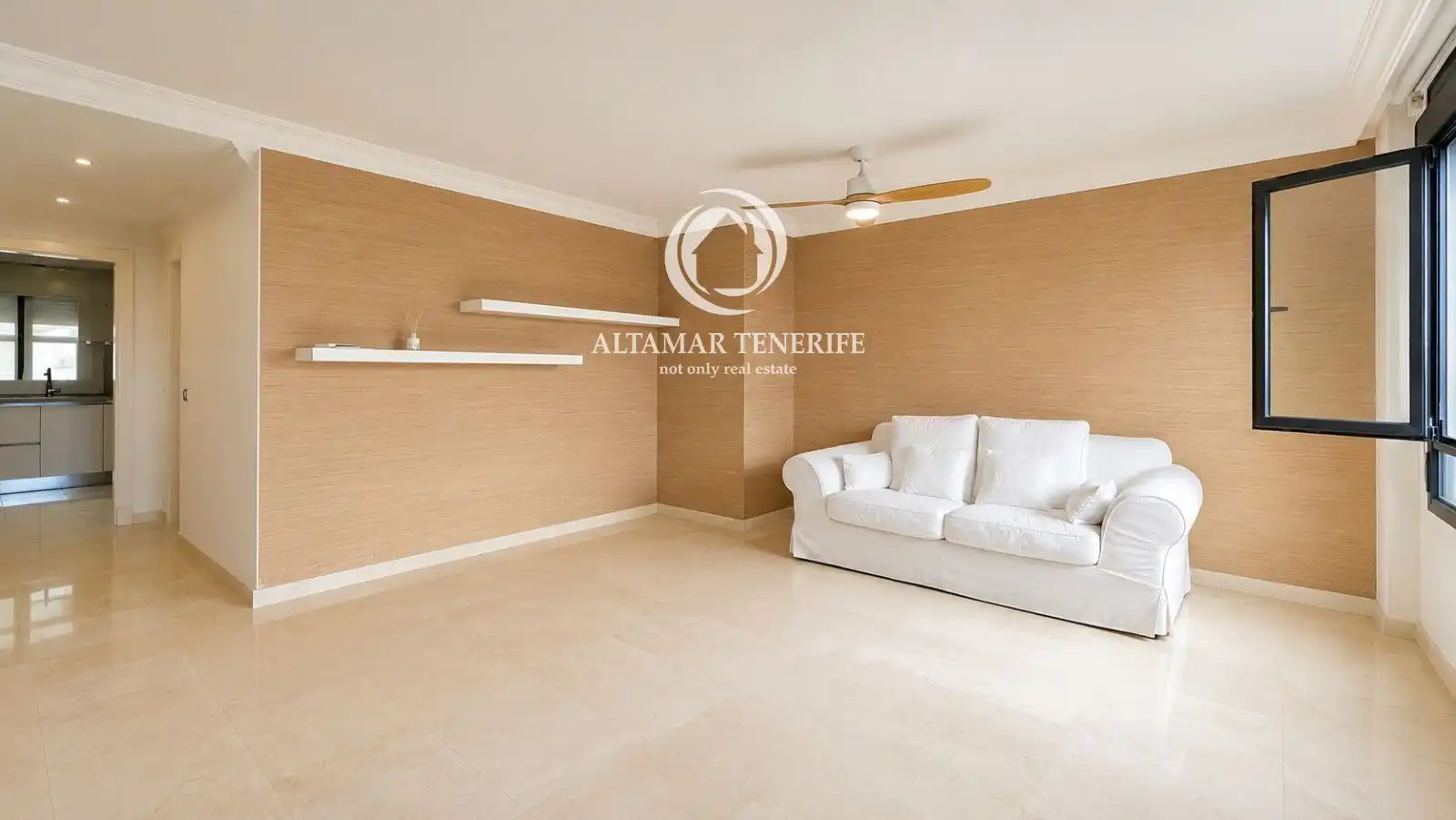Sala d'estar de Apartament en venda en Santa Cruz de Tenerife amb Aire condicionat i Traster