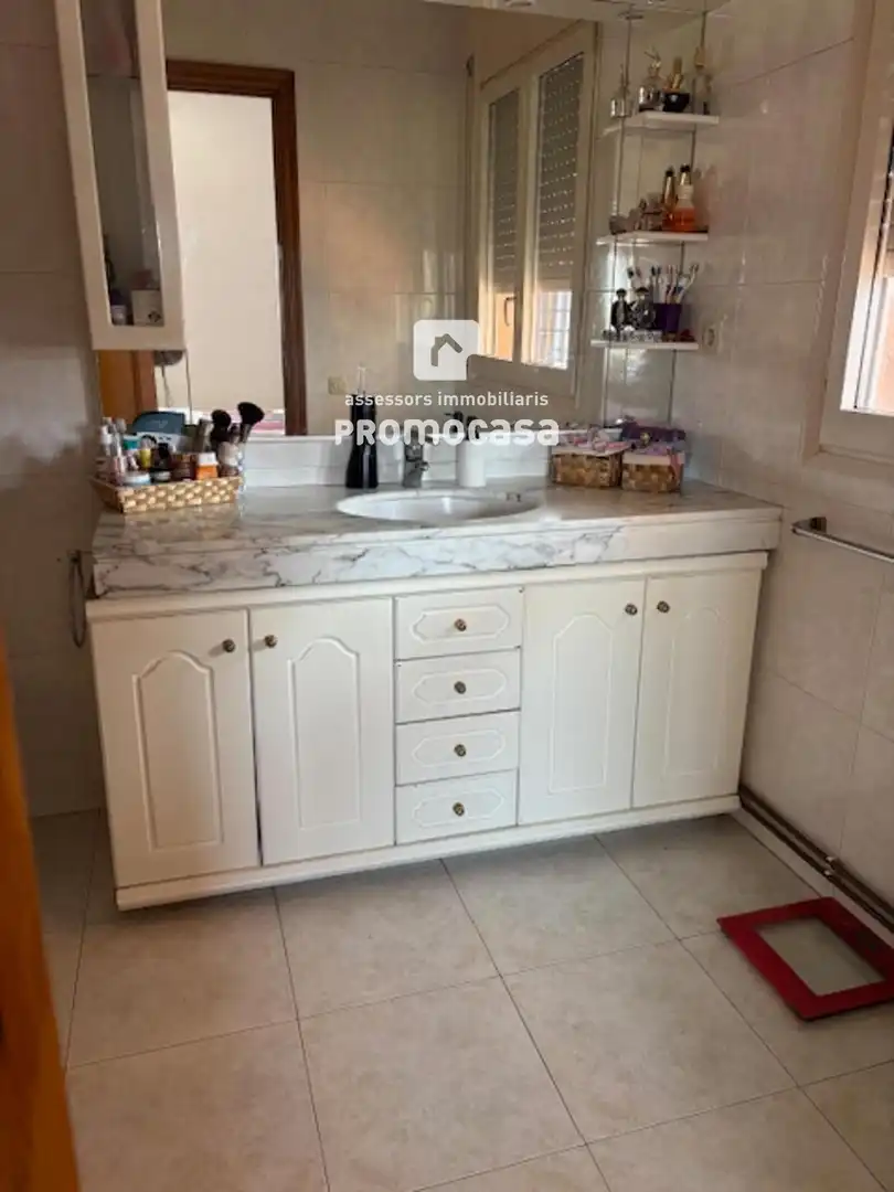 Cocina de Casa o chalet en venta en Barberà del Vallès con Calefacción, Terraza y Balcón