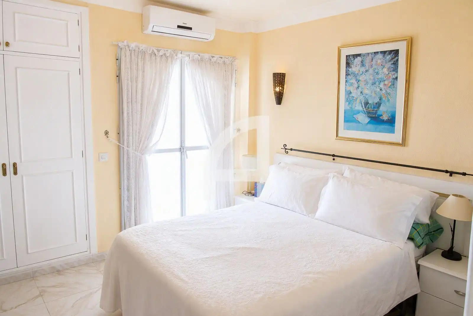 Schlafzimmer von Dachboden zum Verkauf in Benalmádena mit Klimaanlage, Heizung und Terrasse