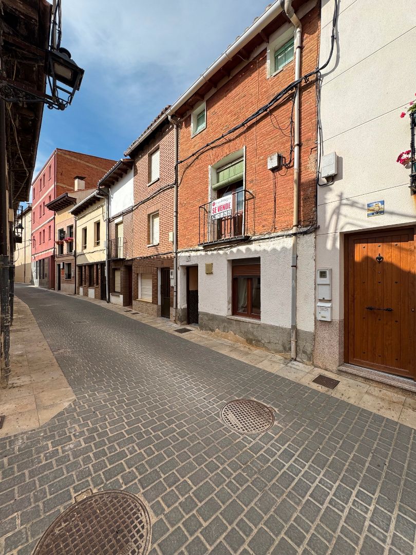 Außenansicht von Country house zum verkauf in Carrión de los Condes mit Heizung, Abstellraum und Möbliert