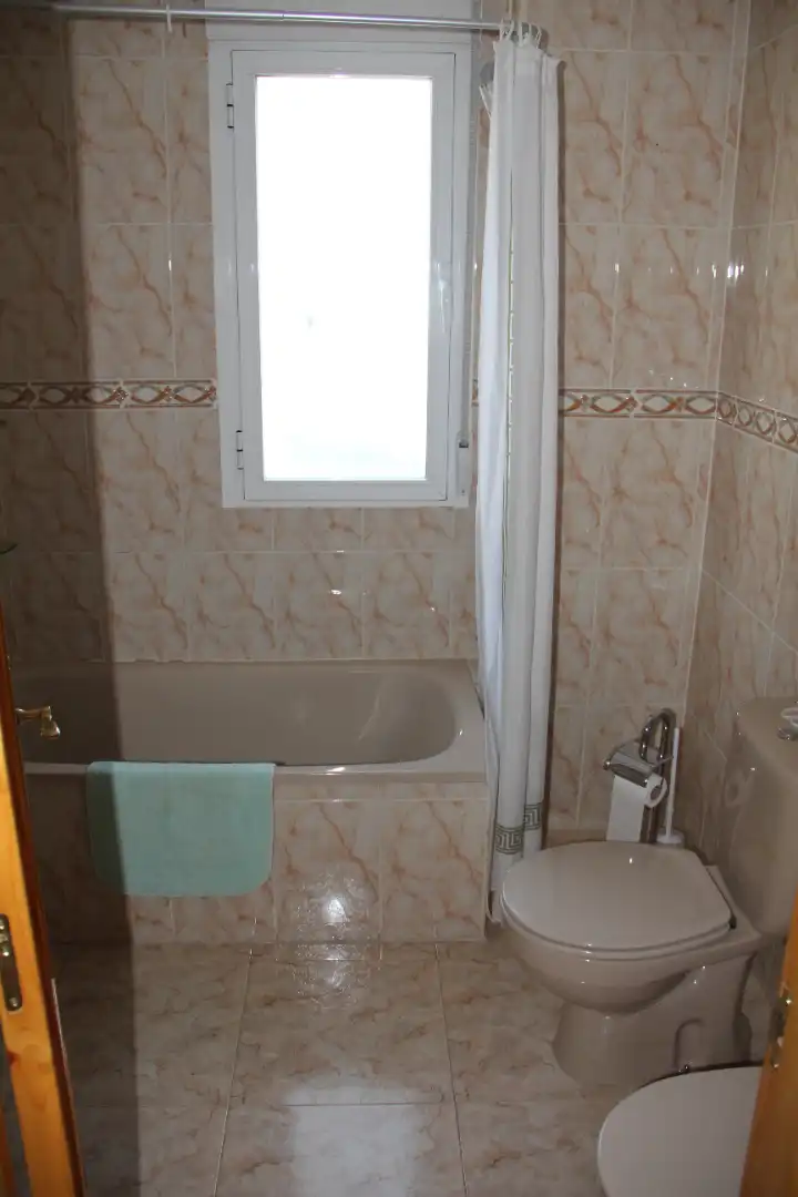 Badezimmer von Haus oder Chalet zum Verkauf in Villalbilla mit Klimaanlage, Heizung und Privatgarten