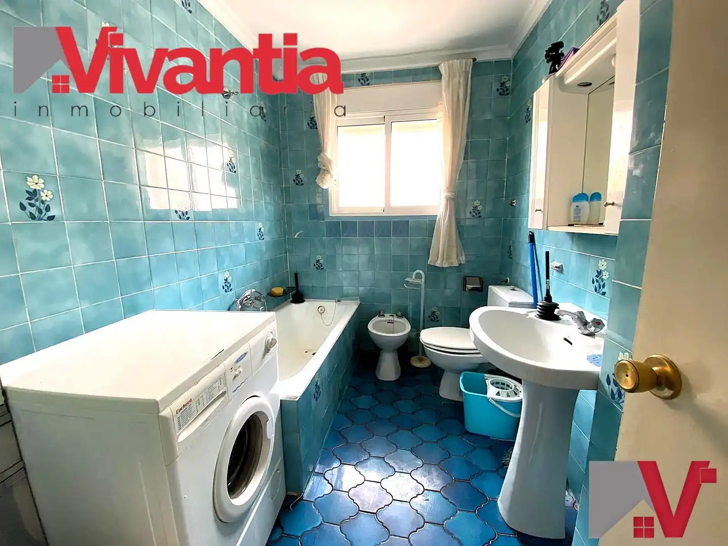 Bathroom of Flat for sale in Lorca  with Furnished and Balcony