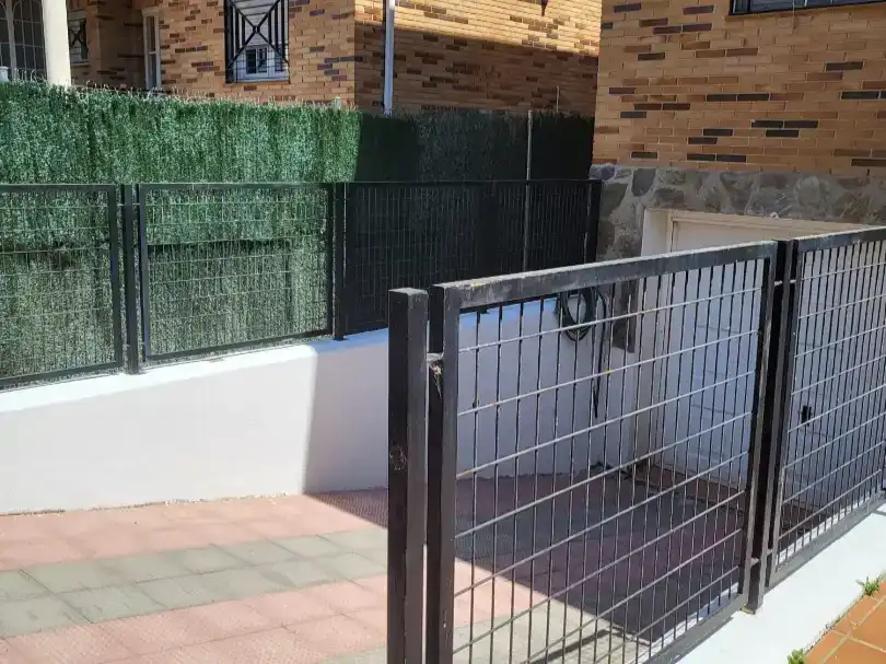 Terrassa de Casa o xalet en venda en Villaviciosa de Odón amb Aire condicionat, Jardí privat i Parquet