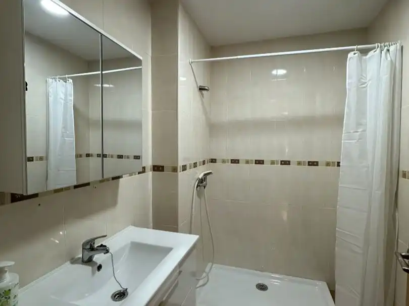 Badezimmer von Dachboden zur Miete in Murcia mit Klimaanlage, Terrasse und Möbliert