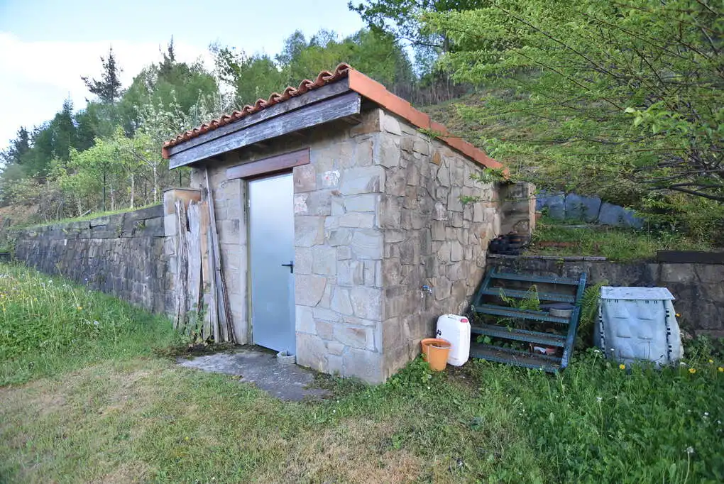 Vista exterior de Casa o xalet en venda en Ermua amb Calefacció, Jardí privat i Terrassa