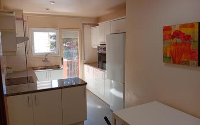 Kitchen of Flat to rent in Girona Capital  with Air Conditioner and Terrace