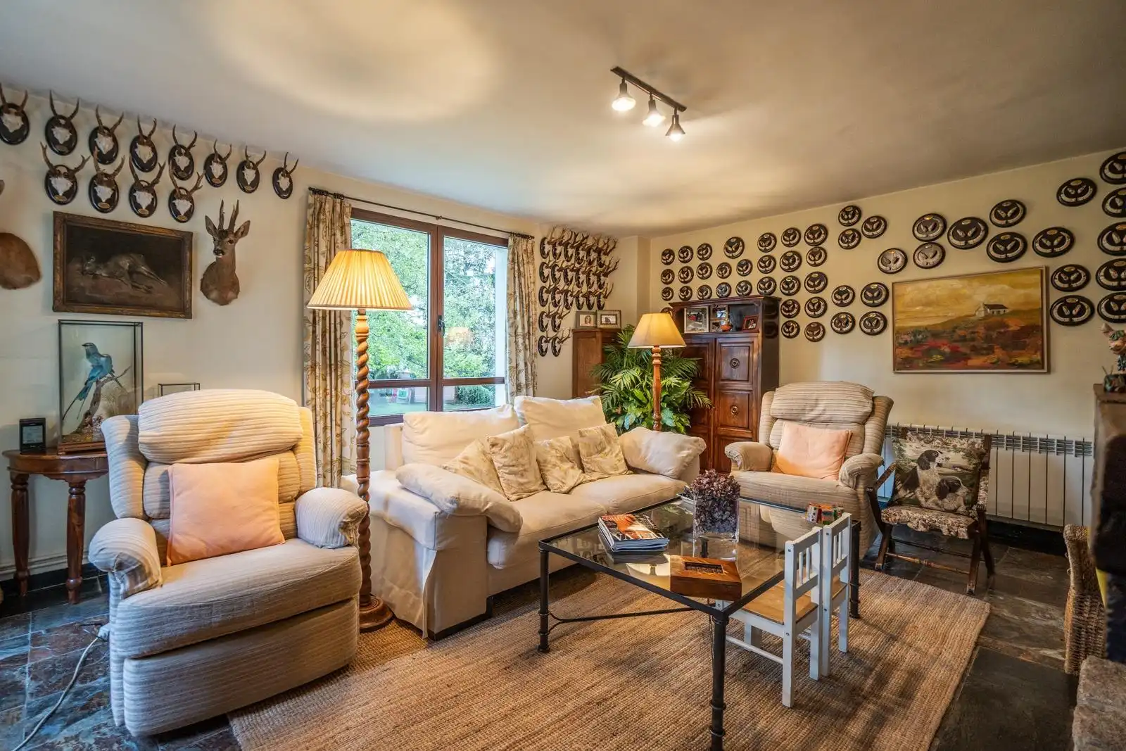 Sala de estar de Casa o chalet en venta en El Espinar con Calefacción, Jardín privado y Terraza