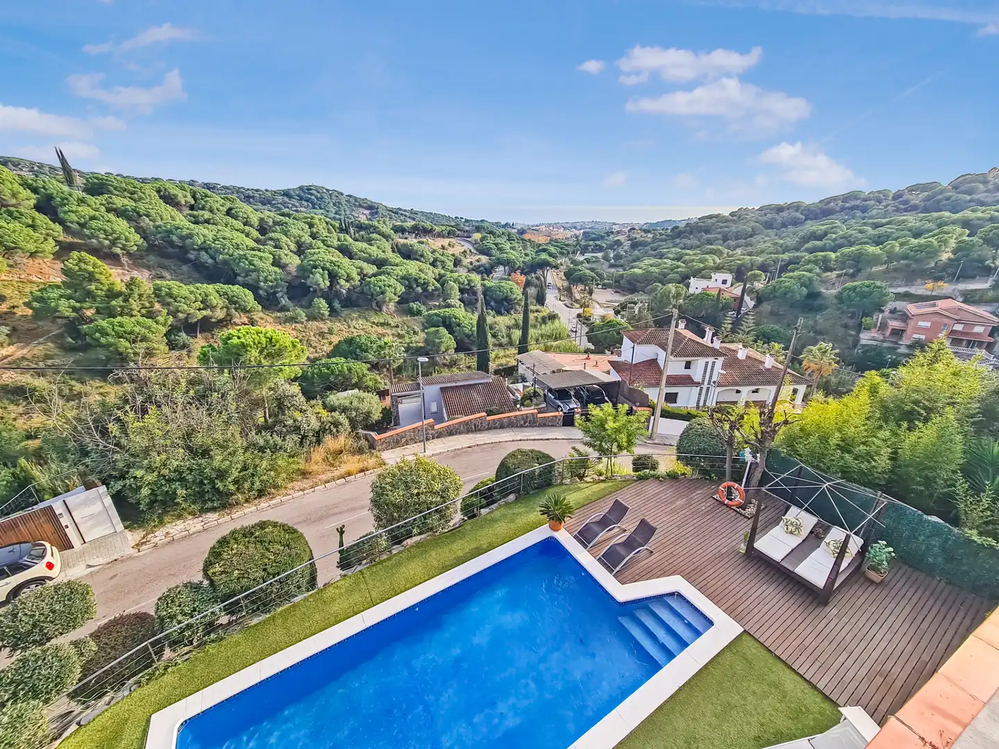 Vista exterior de Casa o chalet en venta en Alella con Calefacción, Jardín privado y Terraza