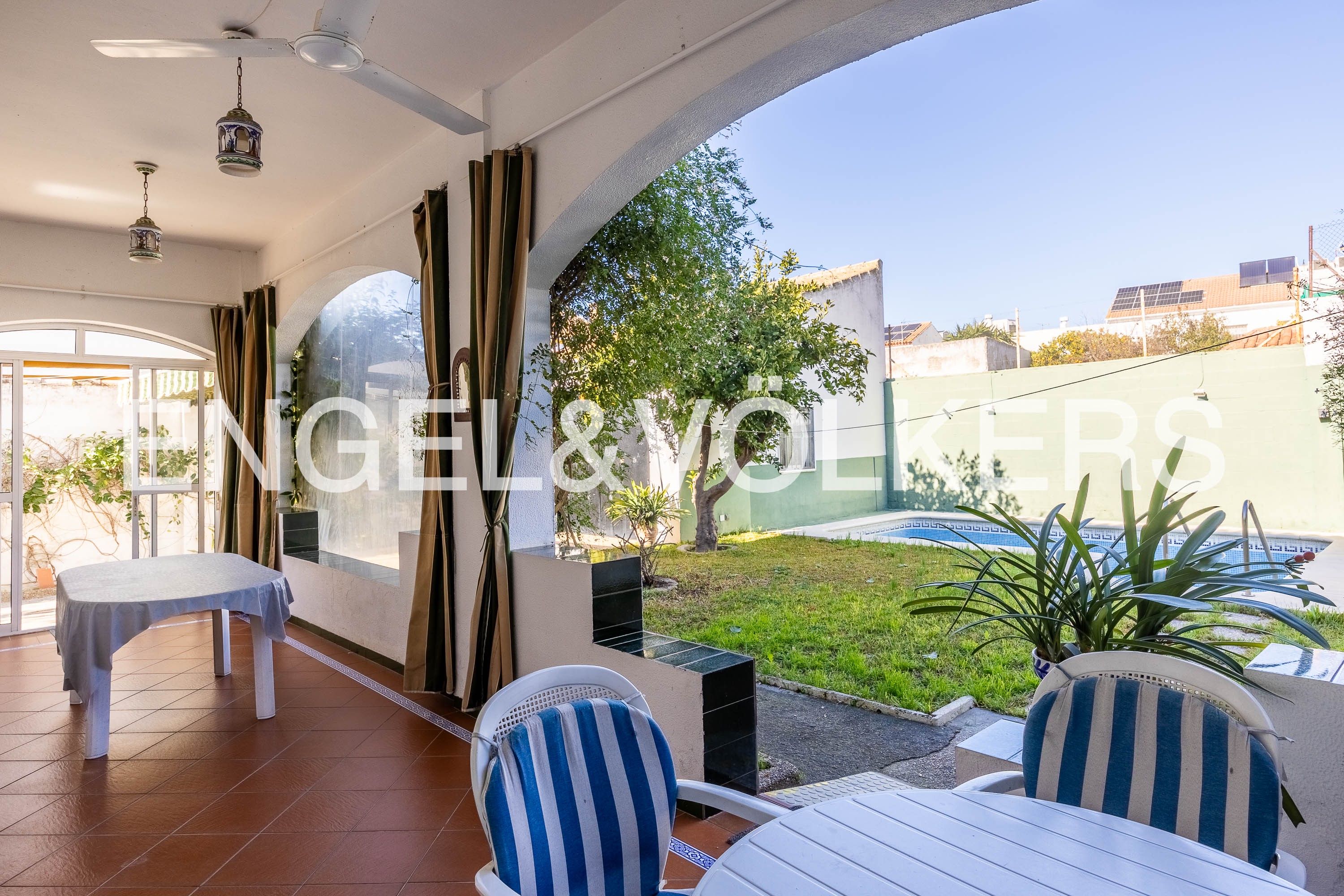 Terrace of Single-family semi-detached for sale in Valencina de la Concepción  with Air Conditioner, Heating and Private garden