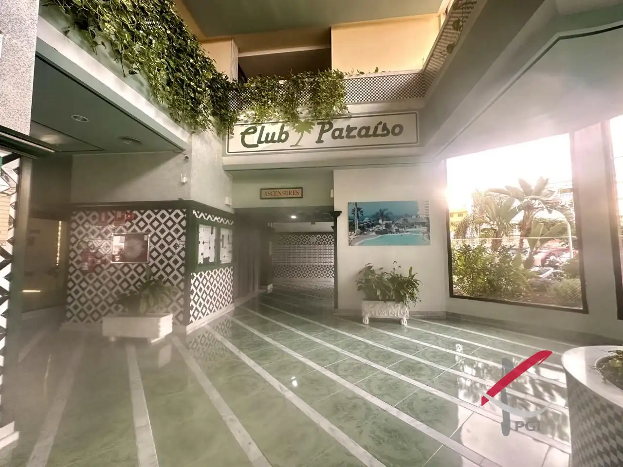 Piso en venta en Adeje con Terraza y Piscina comunitaria