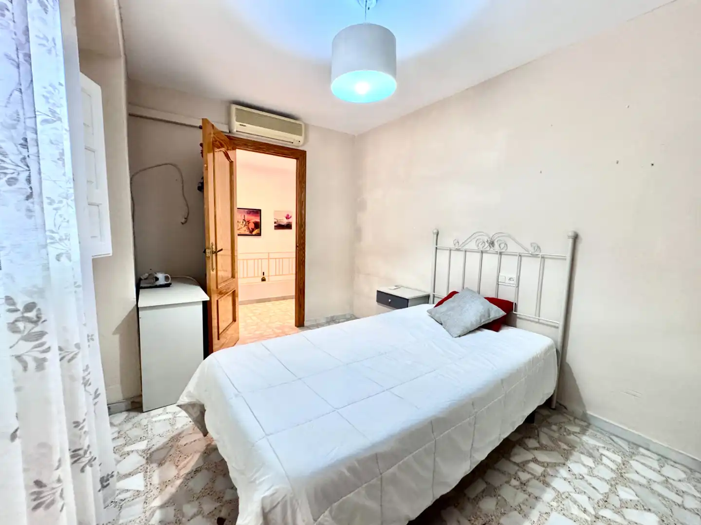 Dormitori de Casa o xalet en venda en Ugíjar amb Terrassa, Traster i Moblat