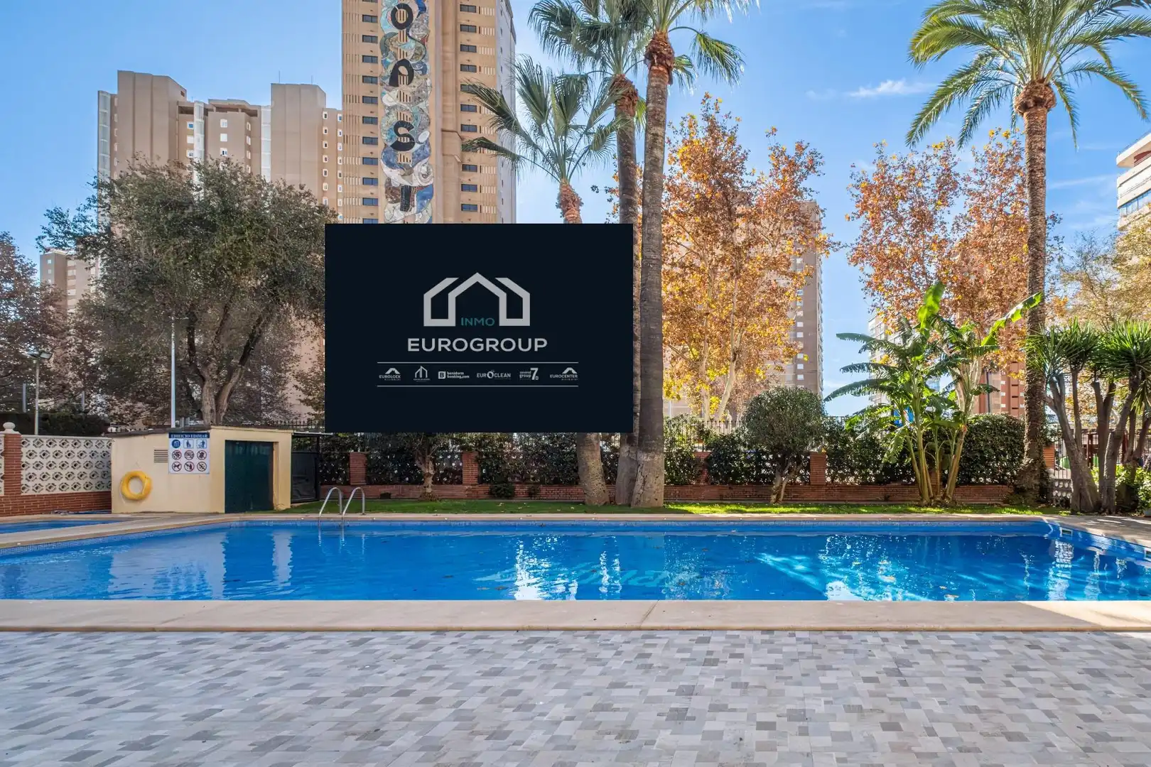 Piscina de Apartamento en venta en Benidorm con Aire acondicionado, Calefacción y Jardín privado