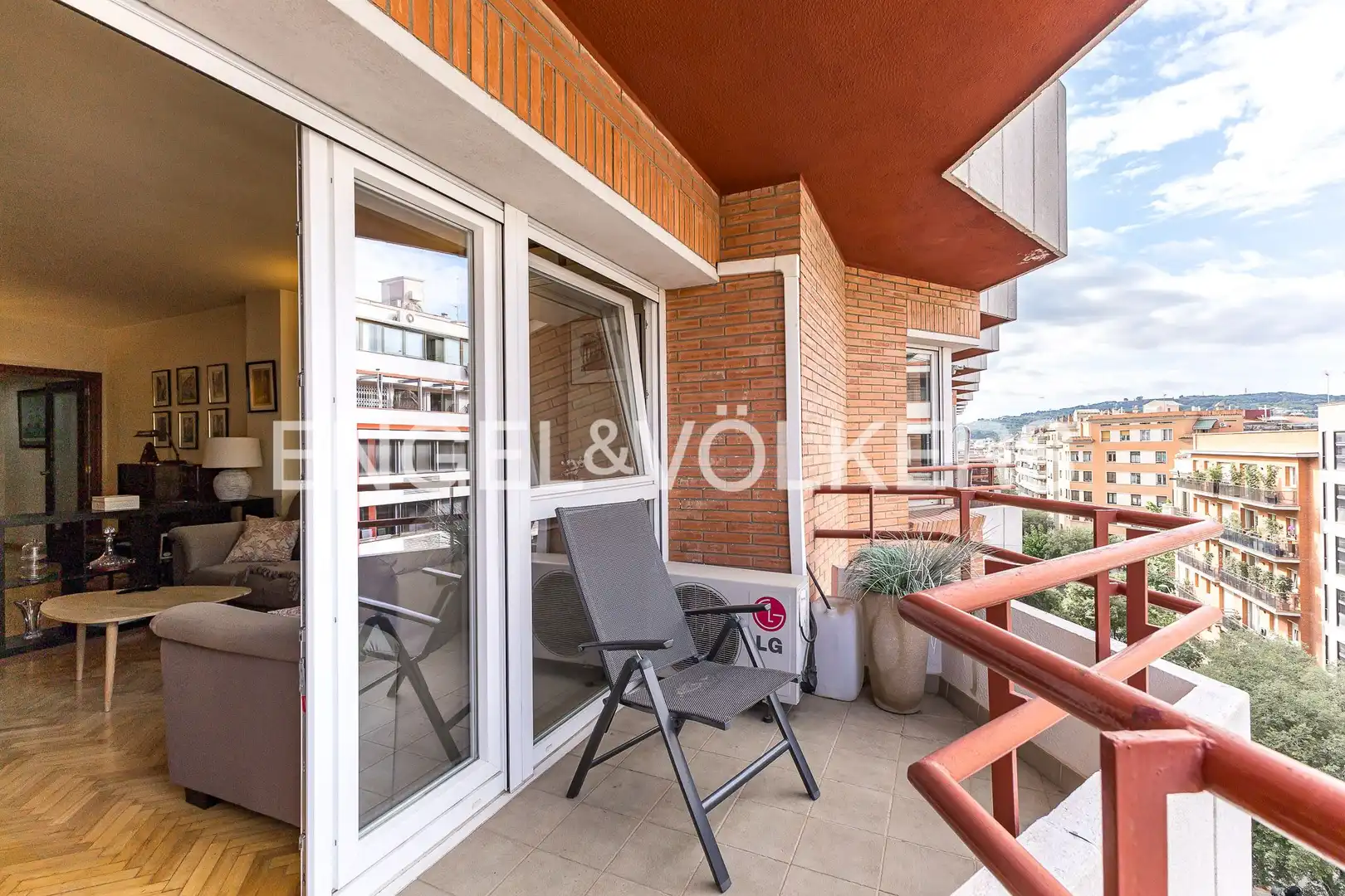Terraza de Piso en venta en Barcelona con Calefacción, Parquet y Amueblado