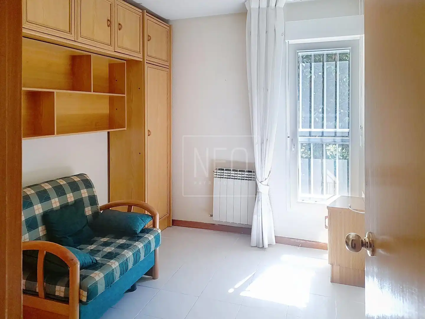 Dormitori de Planta baixa en venda en San Sebastián de los Reyes amb Calefacció, Parquet i Terrassa