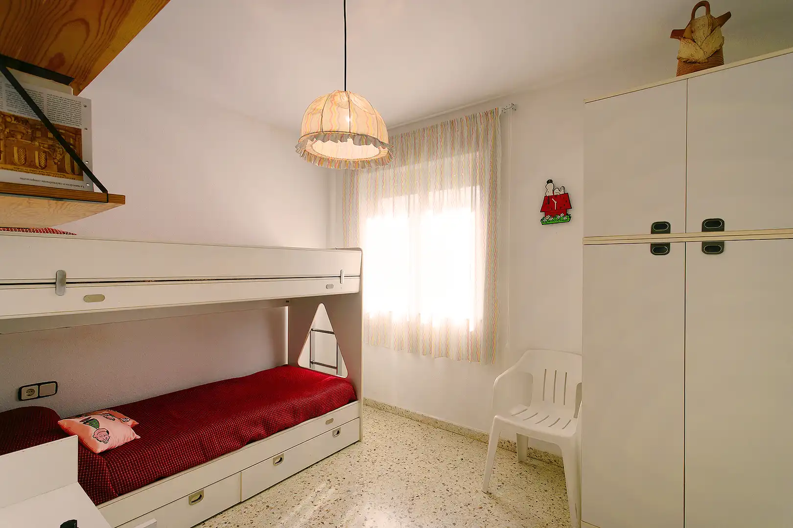 Bedroom of Houses for sale in Palacios del Sil  with Furnished