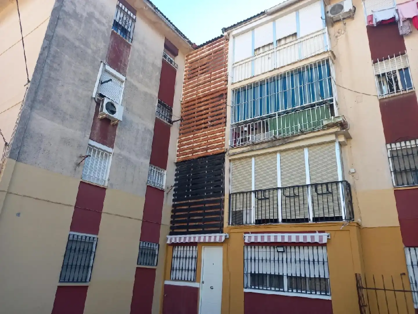 Exterior view of Flat for sale in Sevilla
