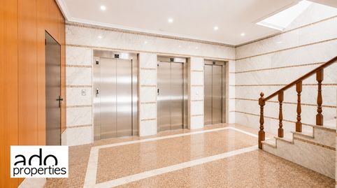 Foto 2 de Piso en venta en Avenida Da Florida, 127, As Travesas - Balaídos, Vigo
