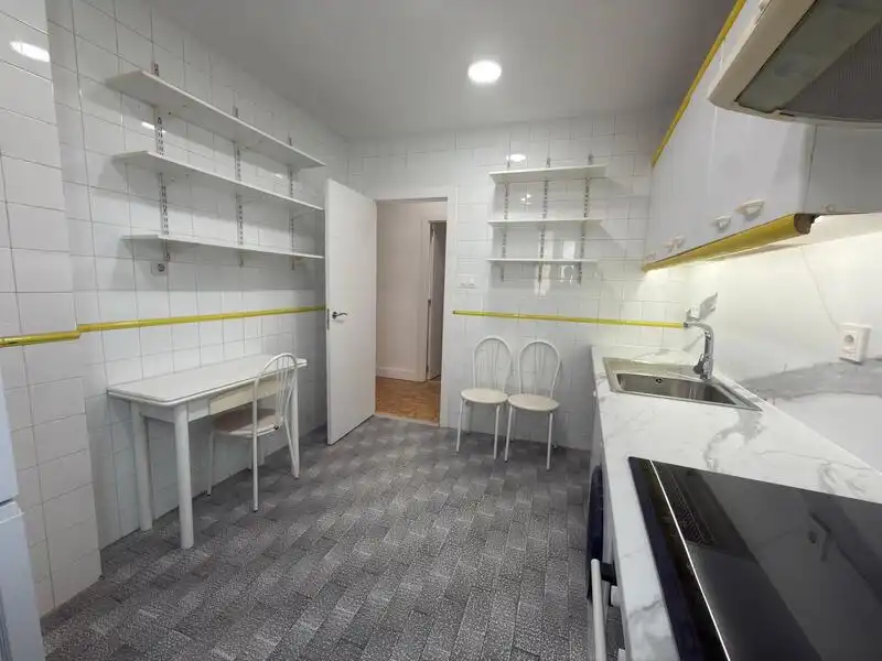 Cuina de Pis de lloguer en Madrid amb Calefacció