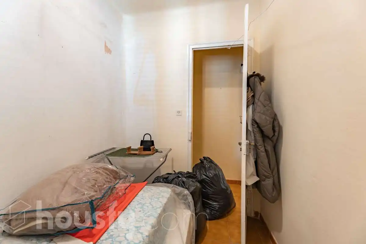 Habitación de Piso en venta en Barcelona con Amueblado