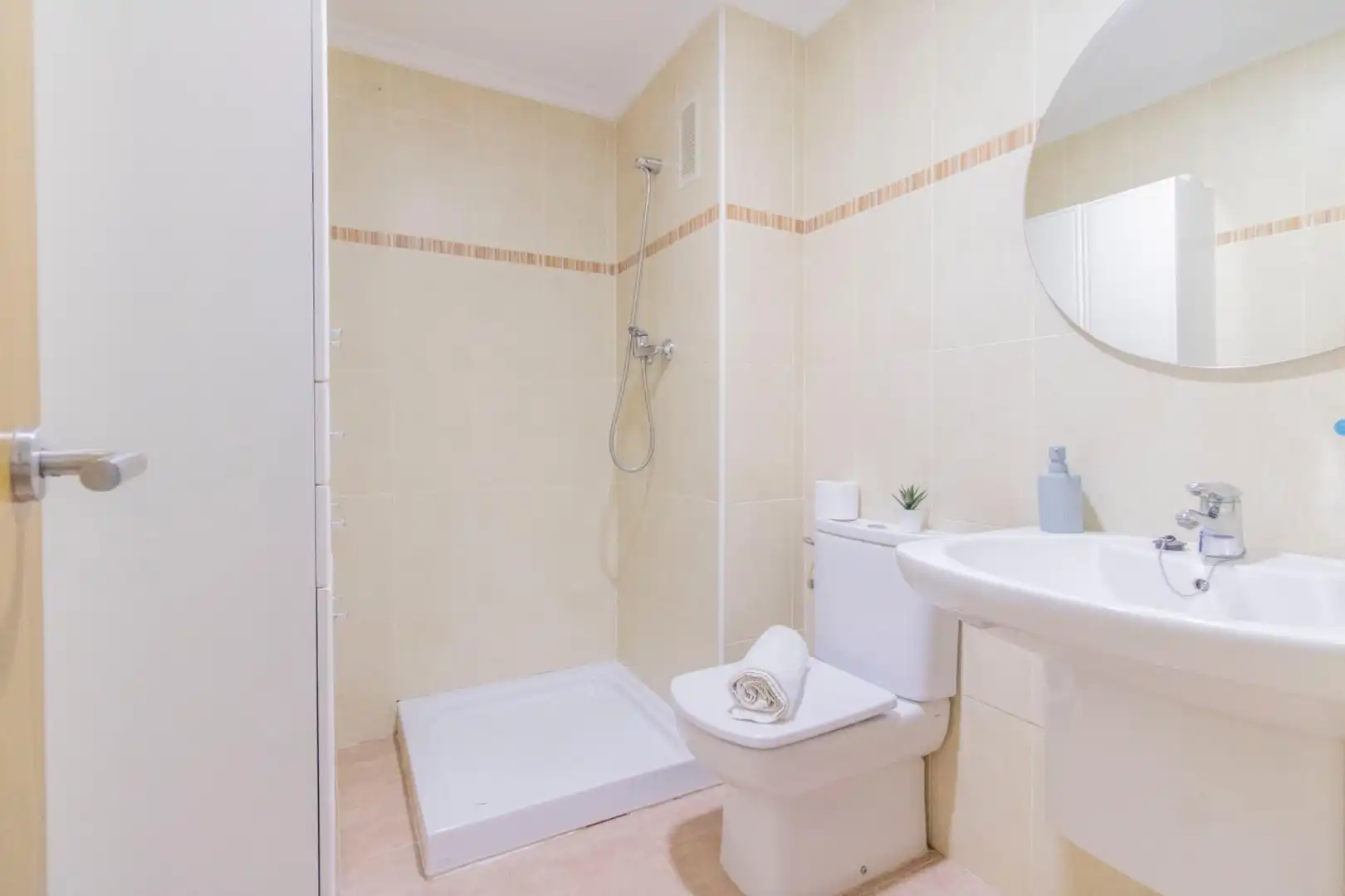 Bathroom of Flat for sale in Faura  with Air Conditioner and Heating