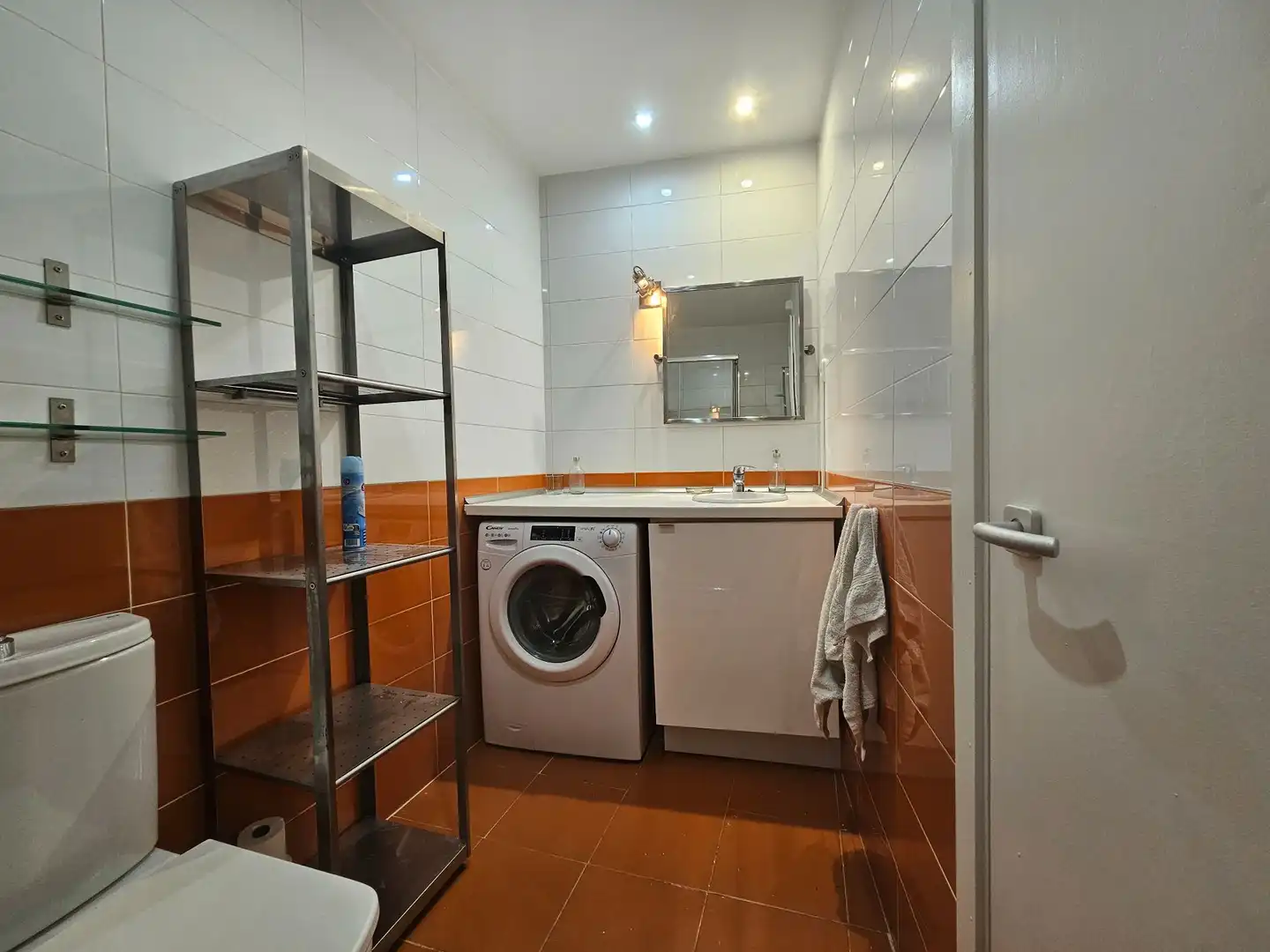 Badezimmer von Wohnung zur Miete in Madrid mit Klimaanlage, Heizung und Terrasse