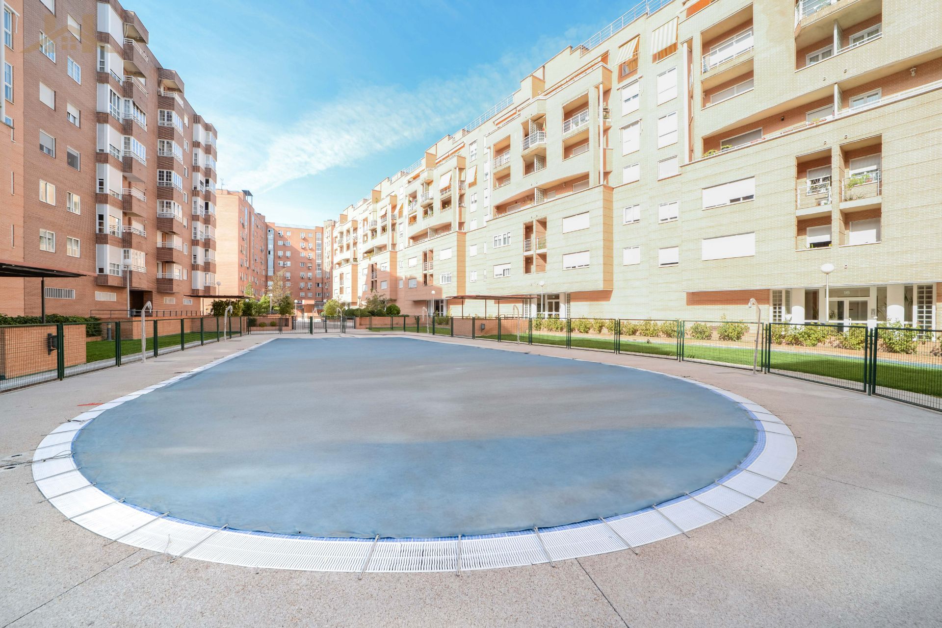 Exterior view of Flat for sale in Alcorcón  with Air Conditioner, Terrace and Storage room