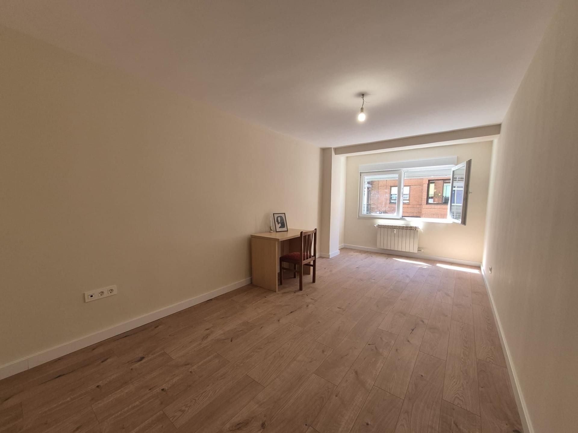 Habitación de Piso en venta en León Capital  con Calefacción y Terraza