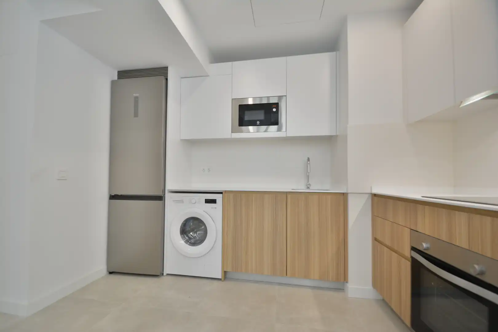 Cuina de Dúplex de lloguer en Madrid amb Aire condicionat, Calefacció i Traster