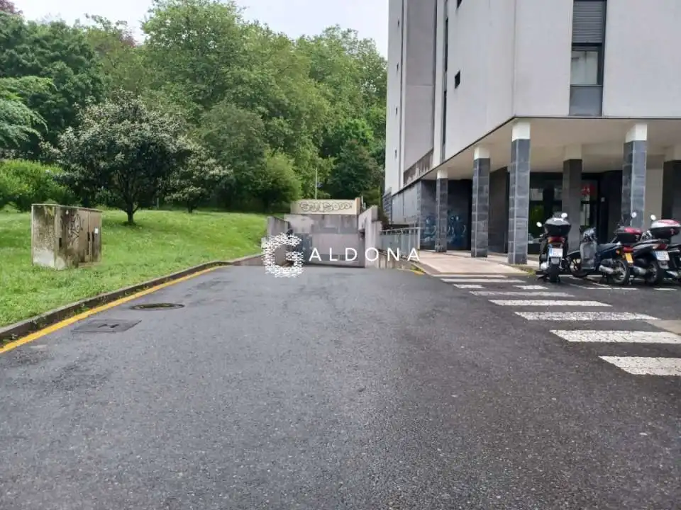 Parking for sale in Zarautz Kalea, imagen 2