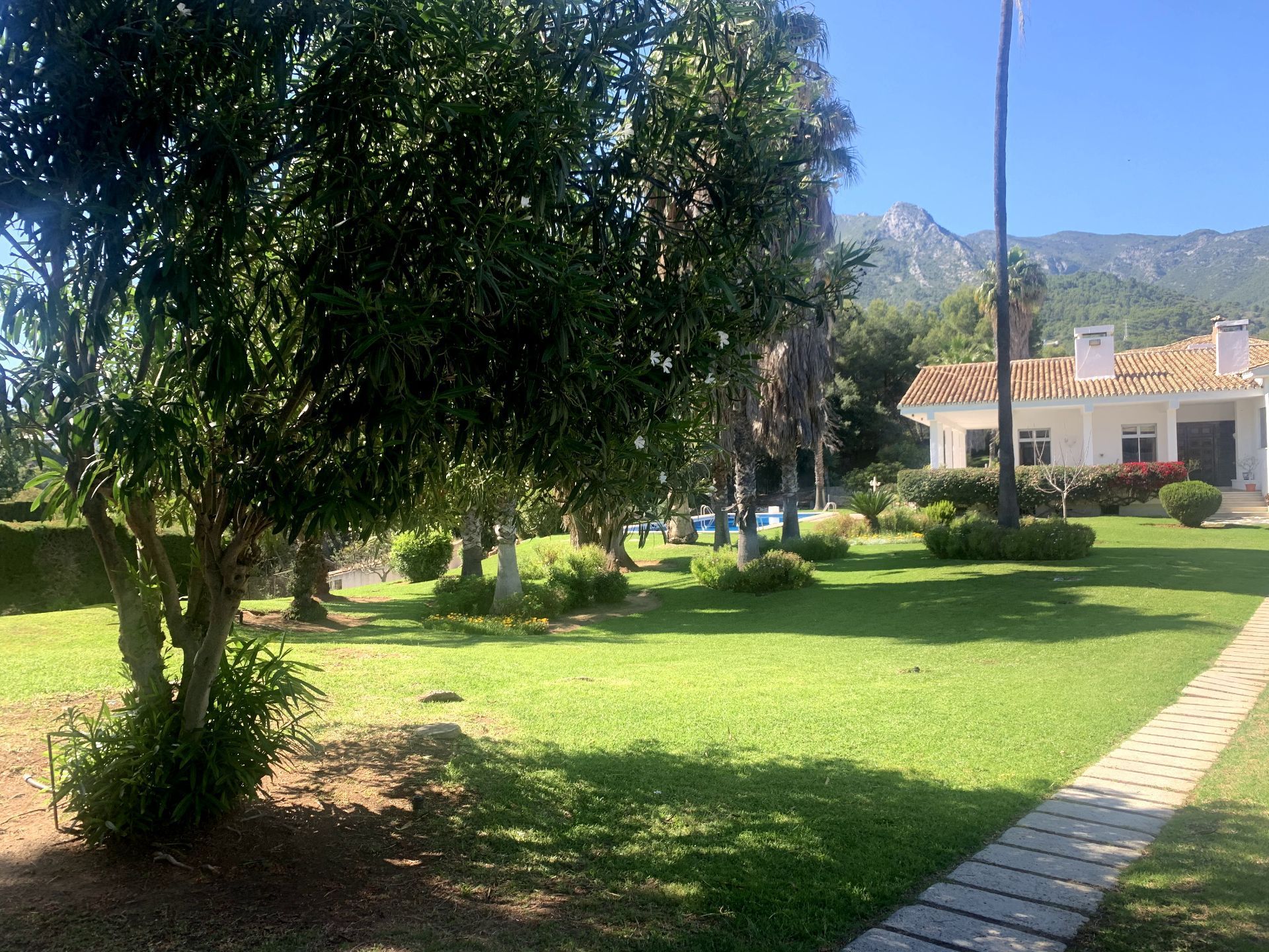 Jardí de Casa o xalet en venda en Marbella amb Calefacció, Jardí privat i Terrassa