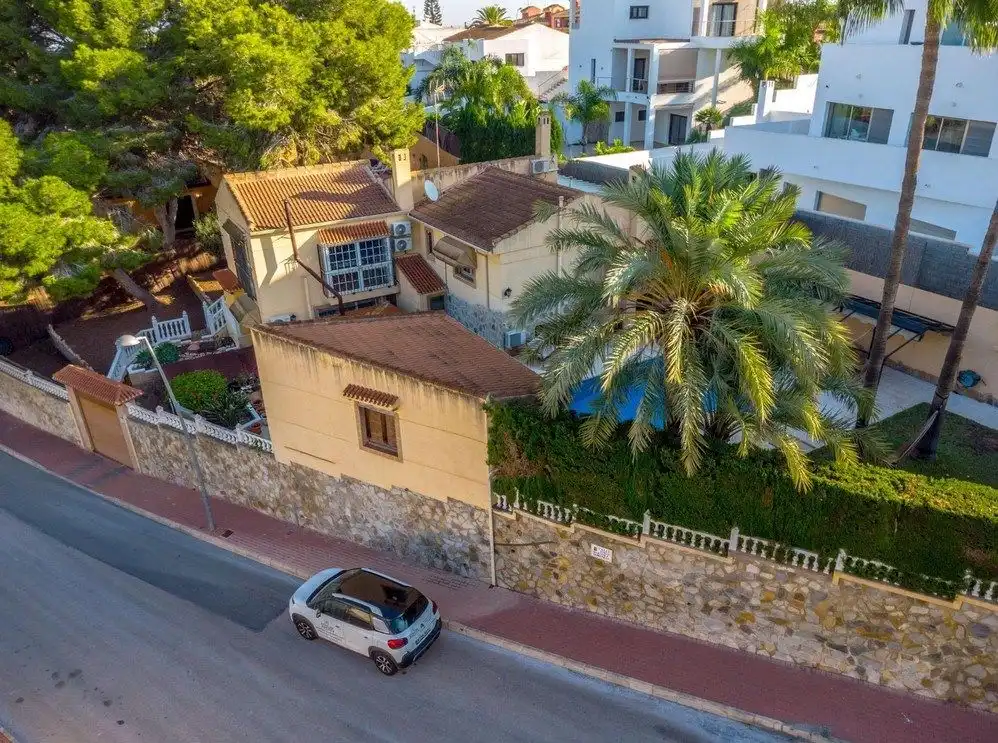 Chalet con piscina en venta en Los Balcones - Los Altos, imagen 25