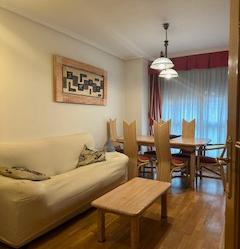 Living room of Flat to rent in Getafe  with Air Conditioner, Heating and Parquet flooring