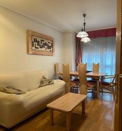 Living room of Flat to rent in Getafe  with Air Conditioner, Heating and Parquet flooring