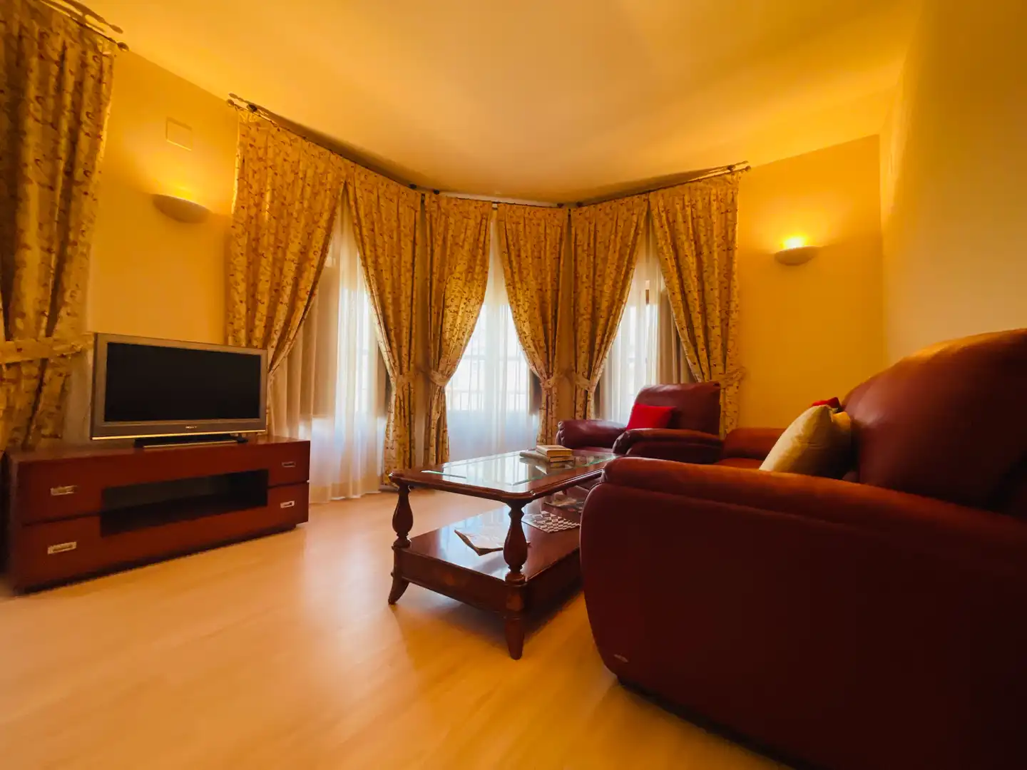 Sala de estar de Casa o chalet en venta en Los Yébenes con Aire acondicionado, Calefacción y Jardín privado