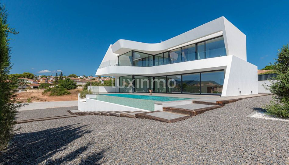 Casa o chalet en venta en Marisol Park - Ortembach - Los Almendros - 3