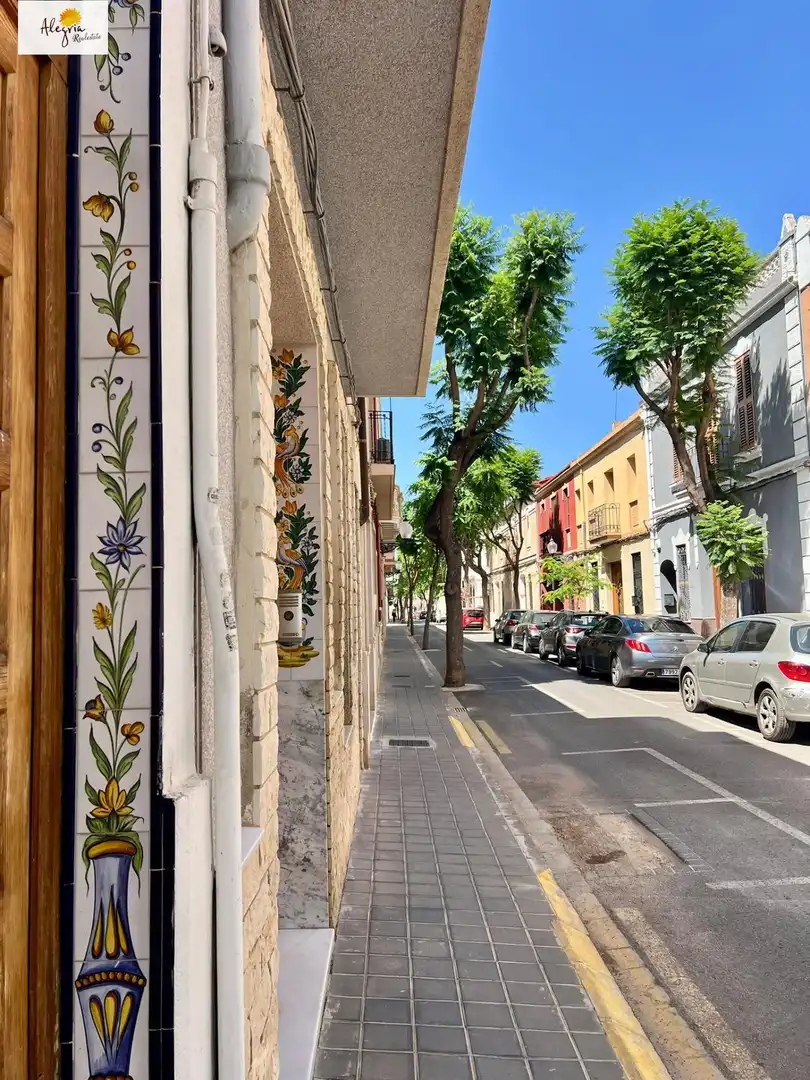 Vista exterior de Ático en venta en Picanya con Calefacción, Terraza y Balcón