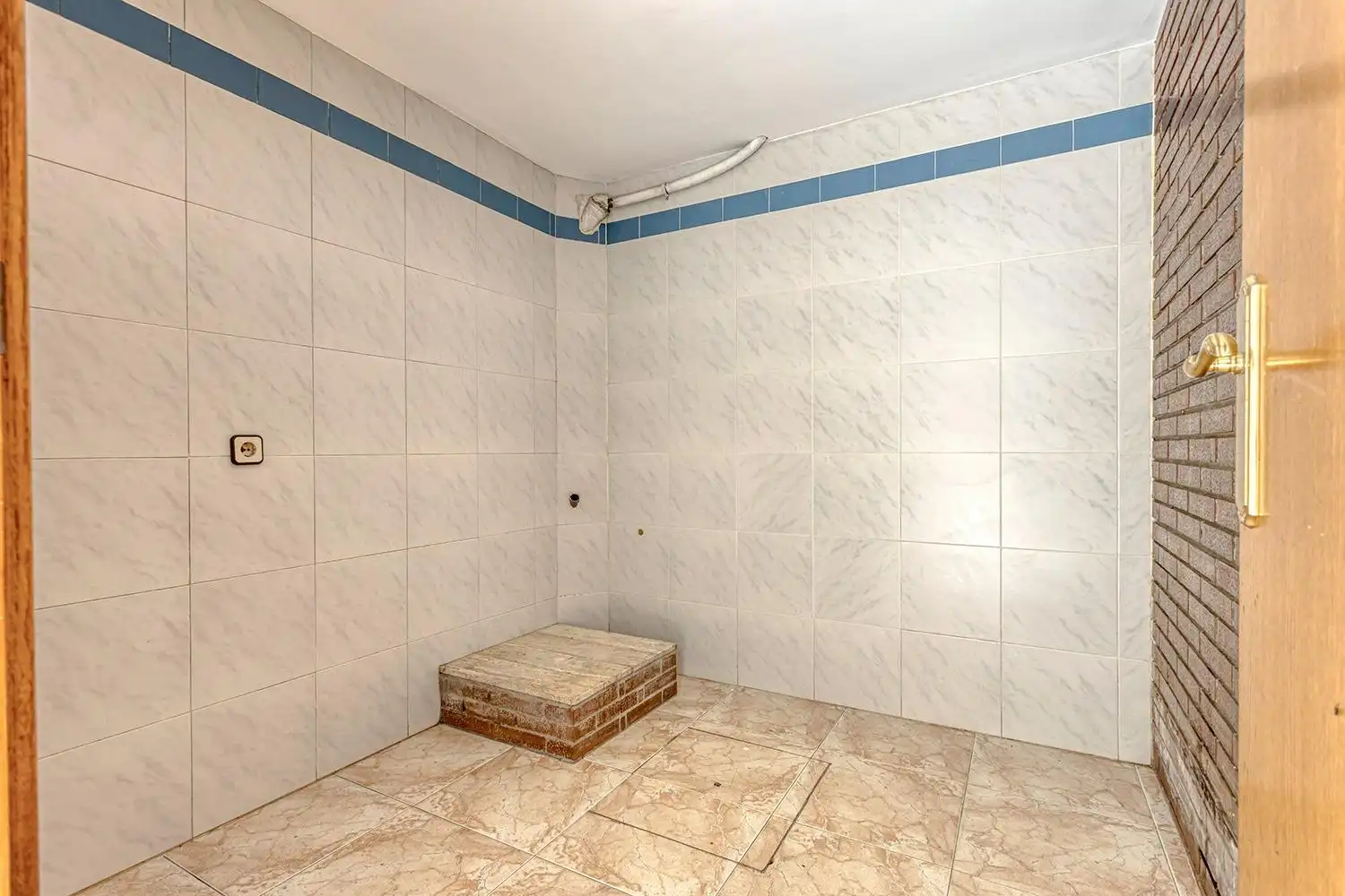 Bathroom of Houses for sale in Igualada  with Heating, Terrace and Storage room