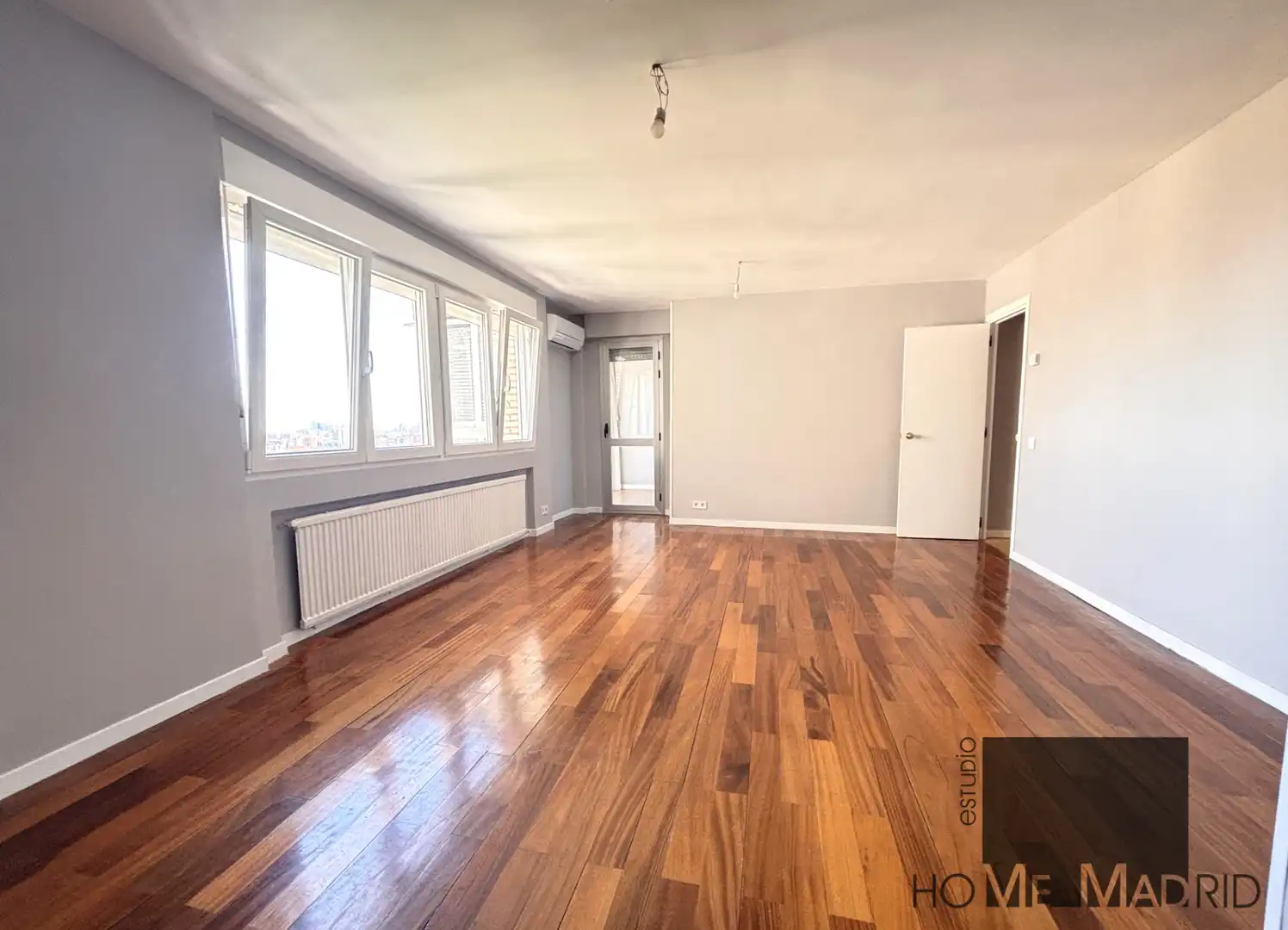 Living room of Flat for rent in Madrid  with Air Conditioner, Heating and Terrace